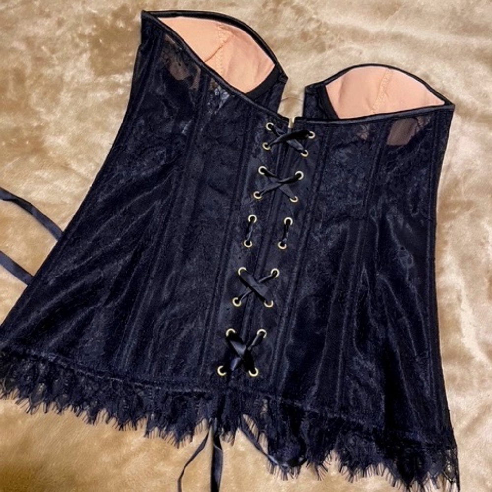 Contour Corset